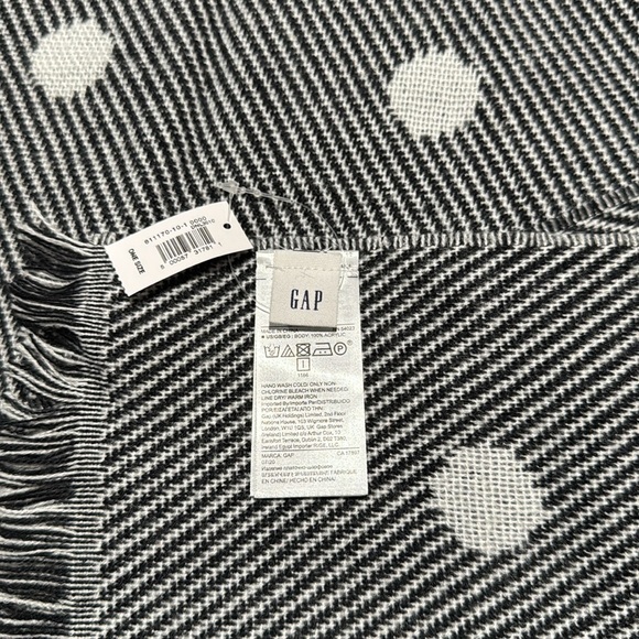 Gap black and white polka dots and stripes shawl size scarf 76 inches long - Picture 5 of 6